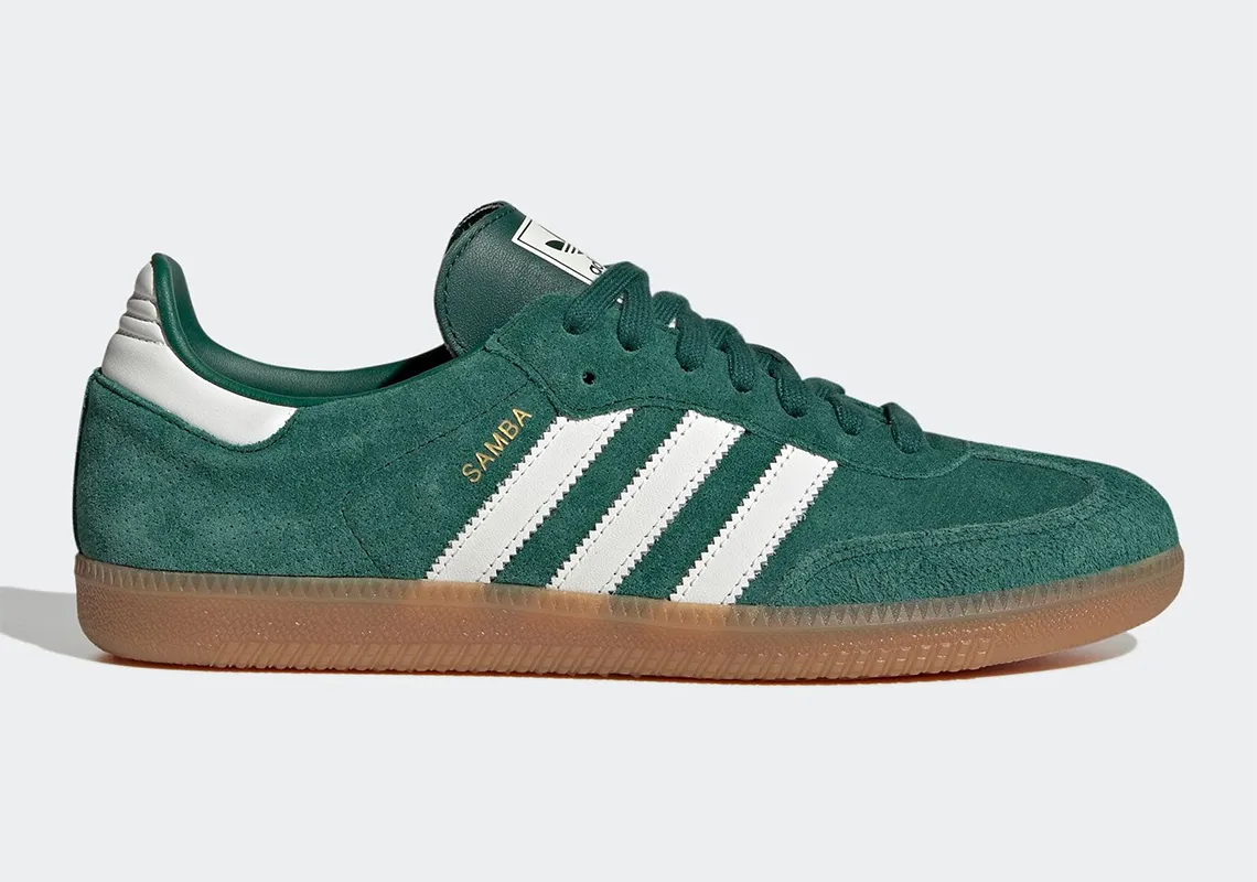 The adidas Samba is adorned in a classic “Collegiate Green,” embracing its original 1949 design elements for an authentic composition.